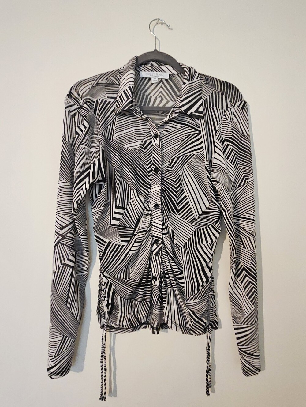 Sweet Rain Geometric Ruched Button-Up Top